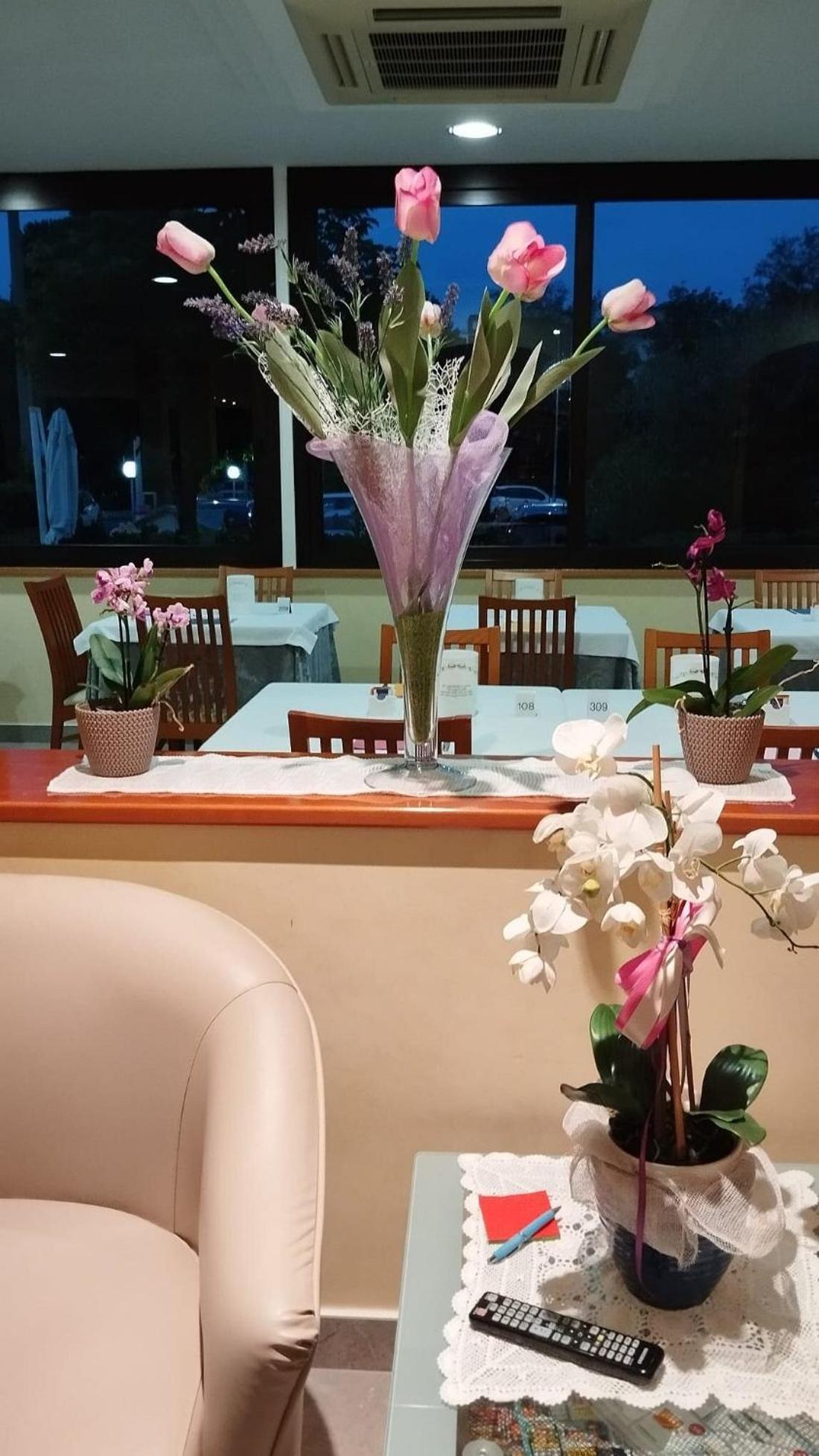 Hotel Pigalle ริชโชเน ภายนอก รูปภาพ
